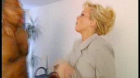 Frau Doktor - free porn video
