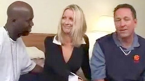 Ehemann beobachtet, wie Frau Gangbang bekommt - free porn video