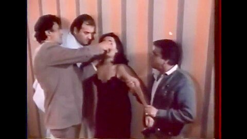 Frau harten Gangbang 4 Mann - free porn video