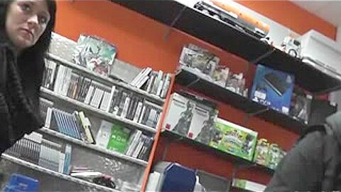 Geile Schnecke im Spieleladen - Hot Babe in Game Shop - free porn video