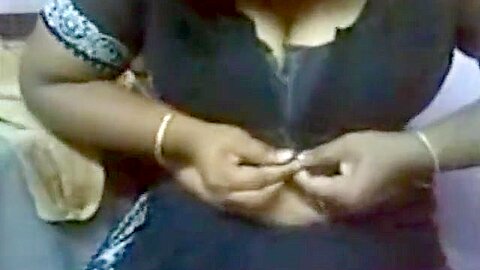 Indische Mutter gewaltsam saugte Boob - free porn video