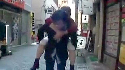 Haarige japanische Oma gefickt und gesichtet - free porn video