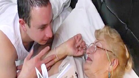 Jarna 72 Mollige haarige Oma Jarna - free porn video