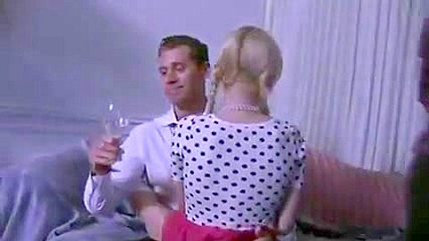 Tochter geht nicht mit ihrem Vater aus - free porn video