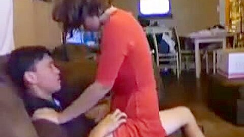unreife saugen und schlucken jede Menge Sperma - free porn video