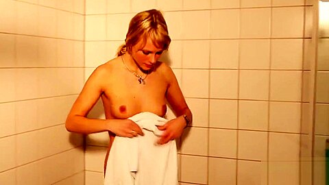 Marie hat bald Ihr Abi - free porn video