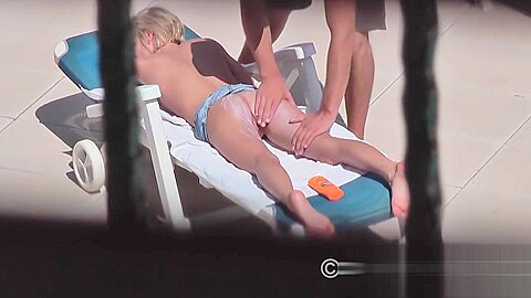 Blondie fickt den Pool Reinger - free porn video