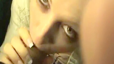Handjob + fucking in the train - Ficken + blasen im Zug - free porn video