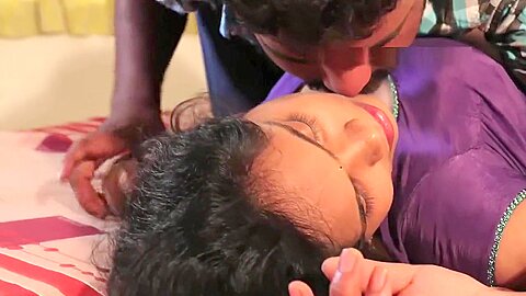Anjali Tante vom Hausbesitzer erpresst - free porn video
