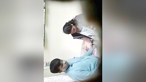 Indischer Arzt und indischer Bhabhi-Sex in der Klinik Zweites Video - free porn video