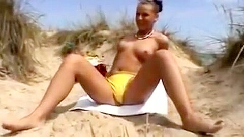 Beim pissen - free porn video