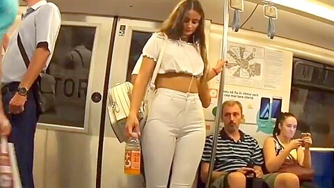 Frontal na delicia do Metro - free porn video