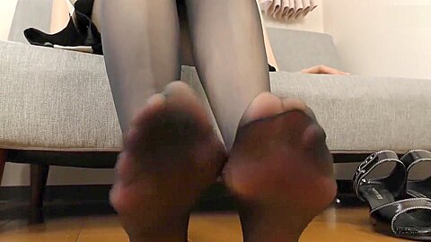 Japanische schöne Strumpfhosenfüße - free porn video