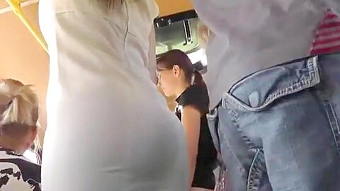 Upskirt Enger weißer transparenter Tanga im Bus - free porn video