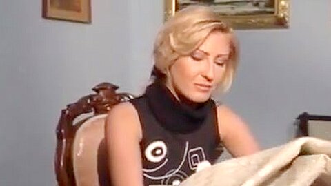 Fabelhafte italienische Blowjob-Szene für Erwachsene - free porn video