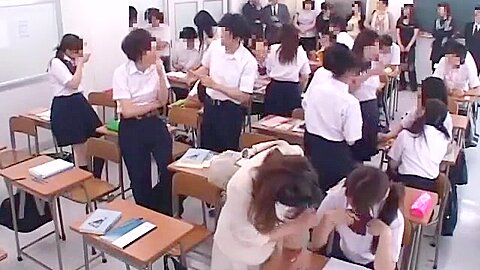 Tappende Eltern im Klassenzimmer - free porn video
