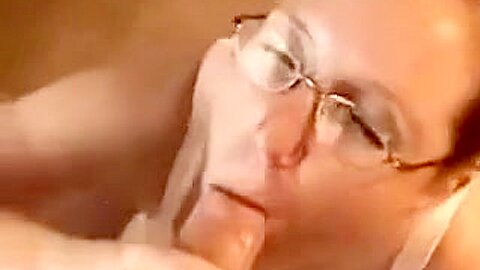 Dickliche Weiber Am Blasen - free porn video