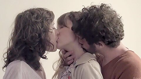A trois on y va (2015) Anais Demoustier, Sophie Verbeeck - free porn video