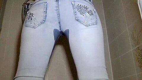 Ich werde jetzt in meine engen Jeans pissen - free porn video