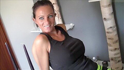 Der kleine Bruder vom guten Freund - free porn video