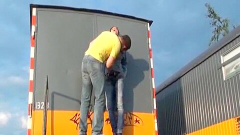 Neugieriges Luder - free porn video