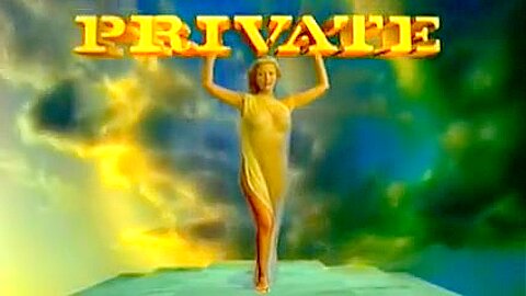 Schönes Baby hält alle ihre Freunde voll zufrieden - free porn video