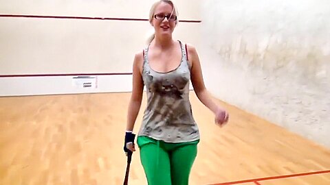 Blonde deutsche Studentin nach dem Squash gefickt - free porn video