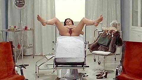 Catherine Alcover, Unbekannt, Brigitte Fossey, Sylvie Matton, Verschiedene Schauspielerinnen in Calmos (1976) - free porn video