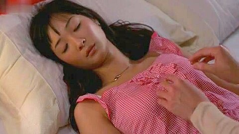 Ji-won Ha, Jae-yeong Jin, Si-hu Yun, Yi Shin, So-won Ham, Chae-yeong Yu in Saekjeuk Shigong (2002) - free porn video
