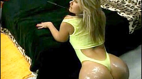 Catia Carvalho Brasilianischer Striper Spandex + Badeanzug - free porn video