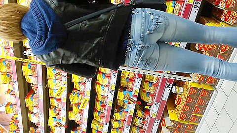Kleiner Popo in Jeans !!! - free porn video