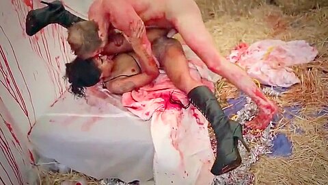 Schwarze Hure 'Skinny D' bekommt weißes Sperma in ihre Fotze gepumpt - free porn video