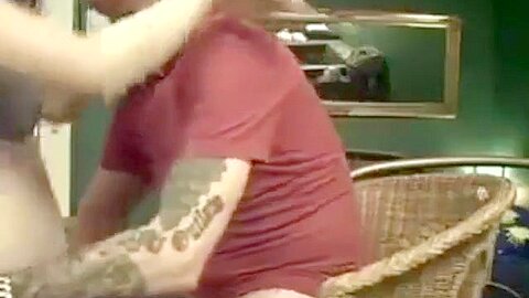 Reifer Freund-Freund-Freund erwirbt Blowjob von einem volljährigen teenager - free porn video