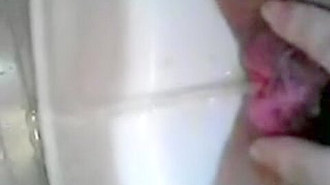 Meine verrückte japanische junge Freundin stopft ihren Pelzkuchen mit allen möglichen Dingen - free porn video