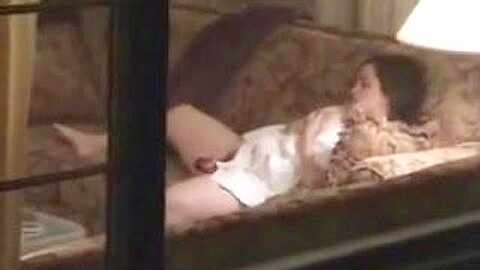 Frau Beim Masturbieren Erwischt - free porn video