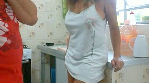 ABC Crown hat Sex in der Küche mit dem Gummierer aus der Nachbarschaft - free porn video