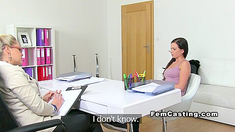 Europäische Lesben Umschnalldildo casting - free porn video