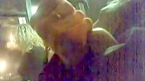 College-Mädchen Uhren Kerl masturbieren auf dem bus - free porn video