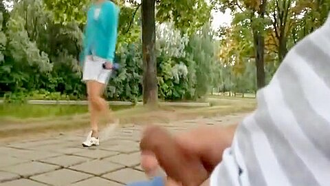 Amateur-Zusammenstellung von Kerl, der seinen Schwanz im park wichst - free porn video