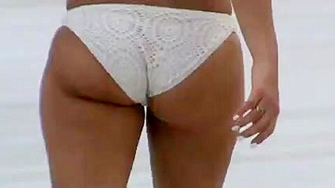 Offener Arsch im weißen bikini - free porn video