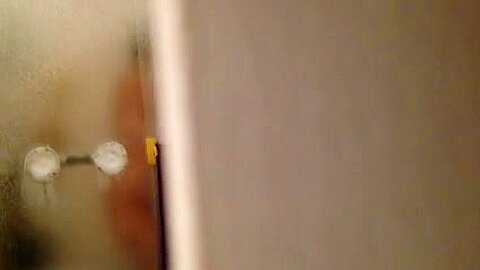 Mama in der Dusche - free porn video