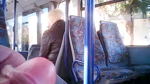 wichsen für blonde Reife Frau im bus 2 - free porn video