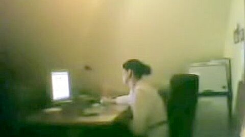 Schlüpfrige Überwachungskamera masturbation aus dem Büro cutie - free porn video
