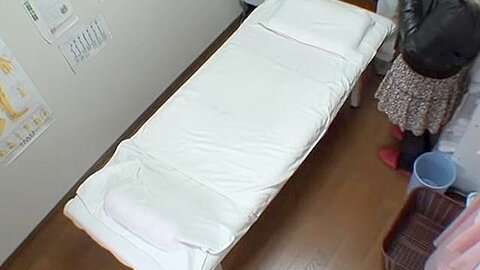 Japaner mit großer Beute in einem -Massagevideo gefangen - free porn video