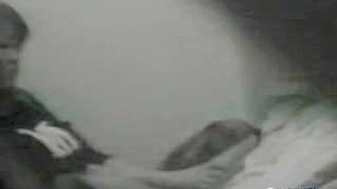 Echter  filmt seinen ungezogenen asiatischen Nachbarn beim masturbieren - free porn video