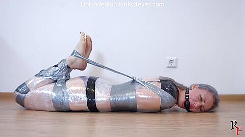 Astrid Mumifiziert P2 - free porn video
