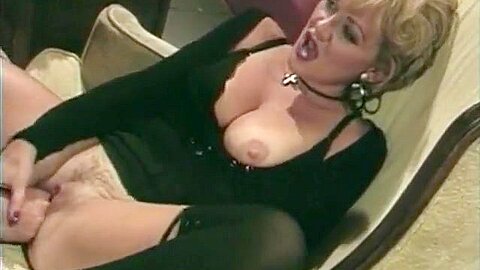 Geile Oma Mit Fetten Titten Am Blasen - free porn video
