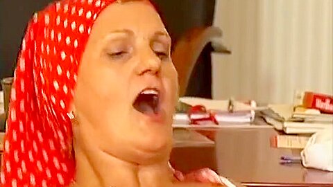 55 Angespritzte Omas 1 - free porn video