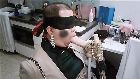 Asiatische Bürodame In Bondage - free porn video