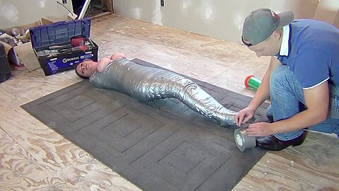 Riley Klebeband Bondage 2 - free porn video